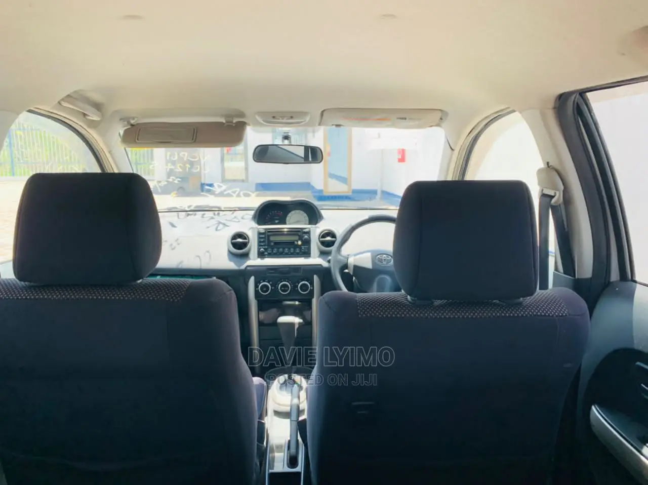 Toyota IST 2004 Silver