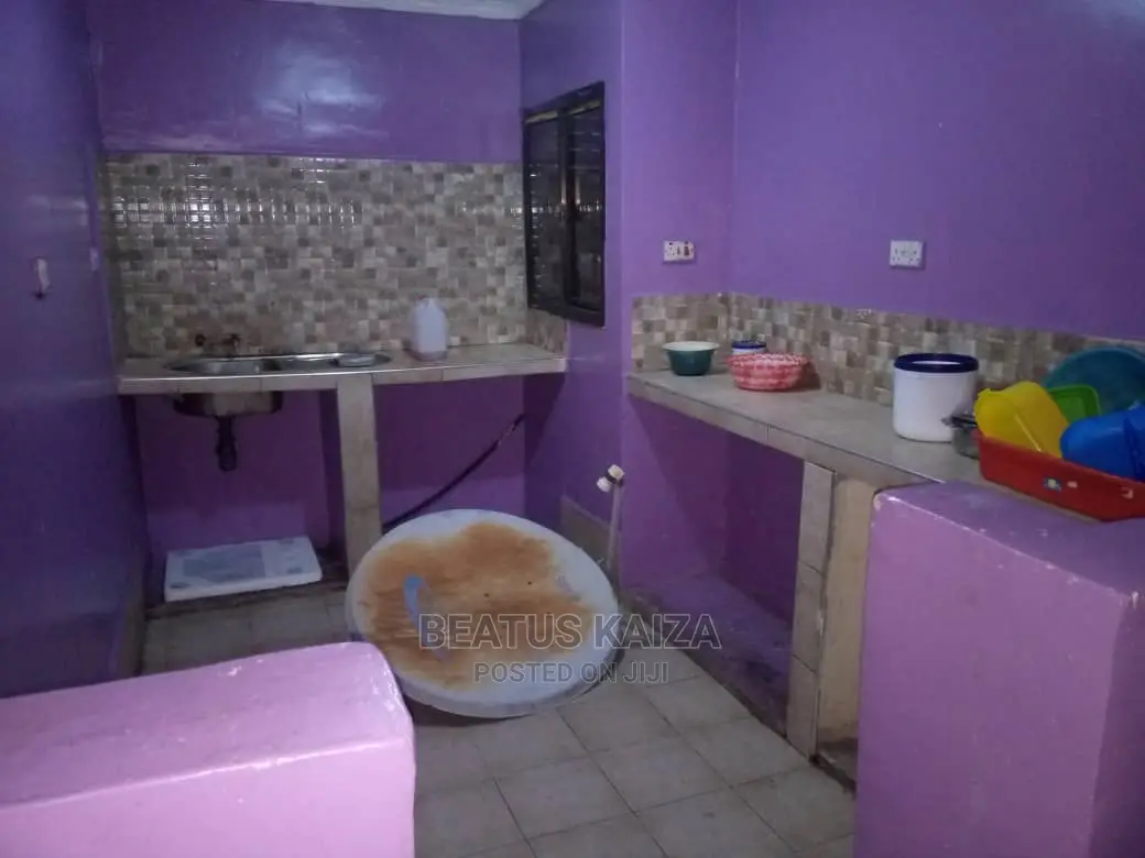 2bdrm Block of Flats in Kariakoo Fire for rent