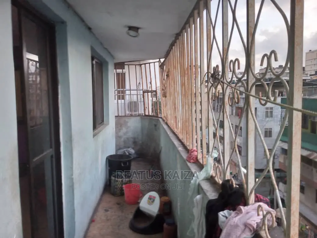 2bdrm Block of Flats in Kariakoo Fire for rent