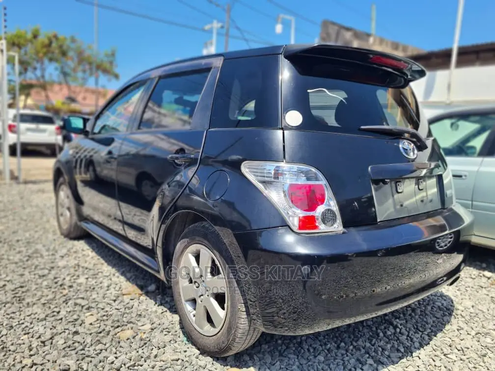 Toyota IST 2007 Black