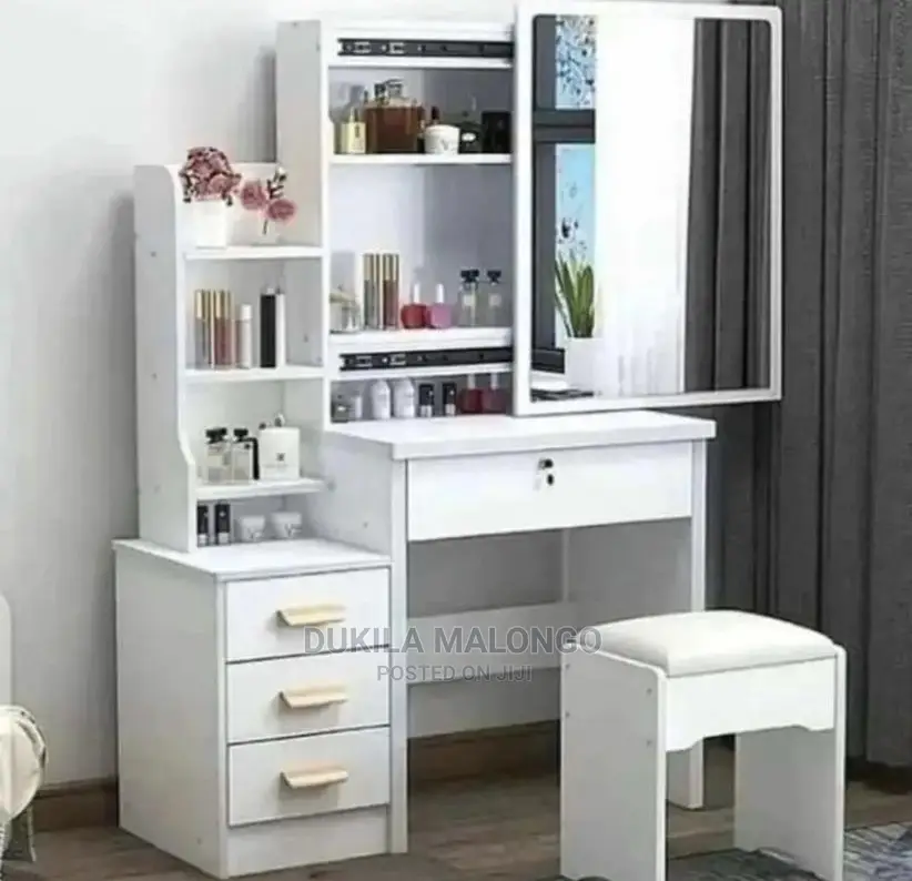 Dresing Table