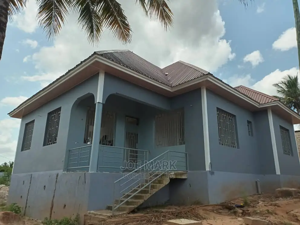 3bdrm House in Markreal Estate, Goba for Sale
