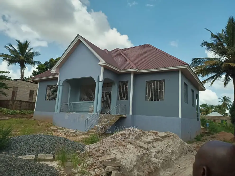 3bdrm House in Markreal Estate, Goba for Sale
