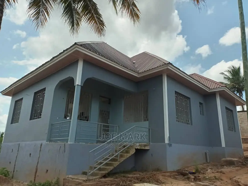 3bdrm House in Markreal Estate, Goba for Sale