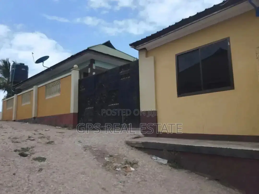 5bdrm Apartment in Mbezi Luguruni, Kinondoni for Sale