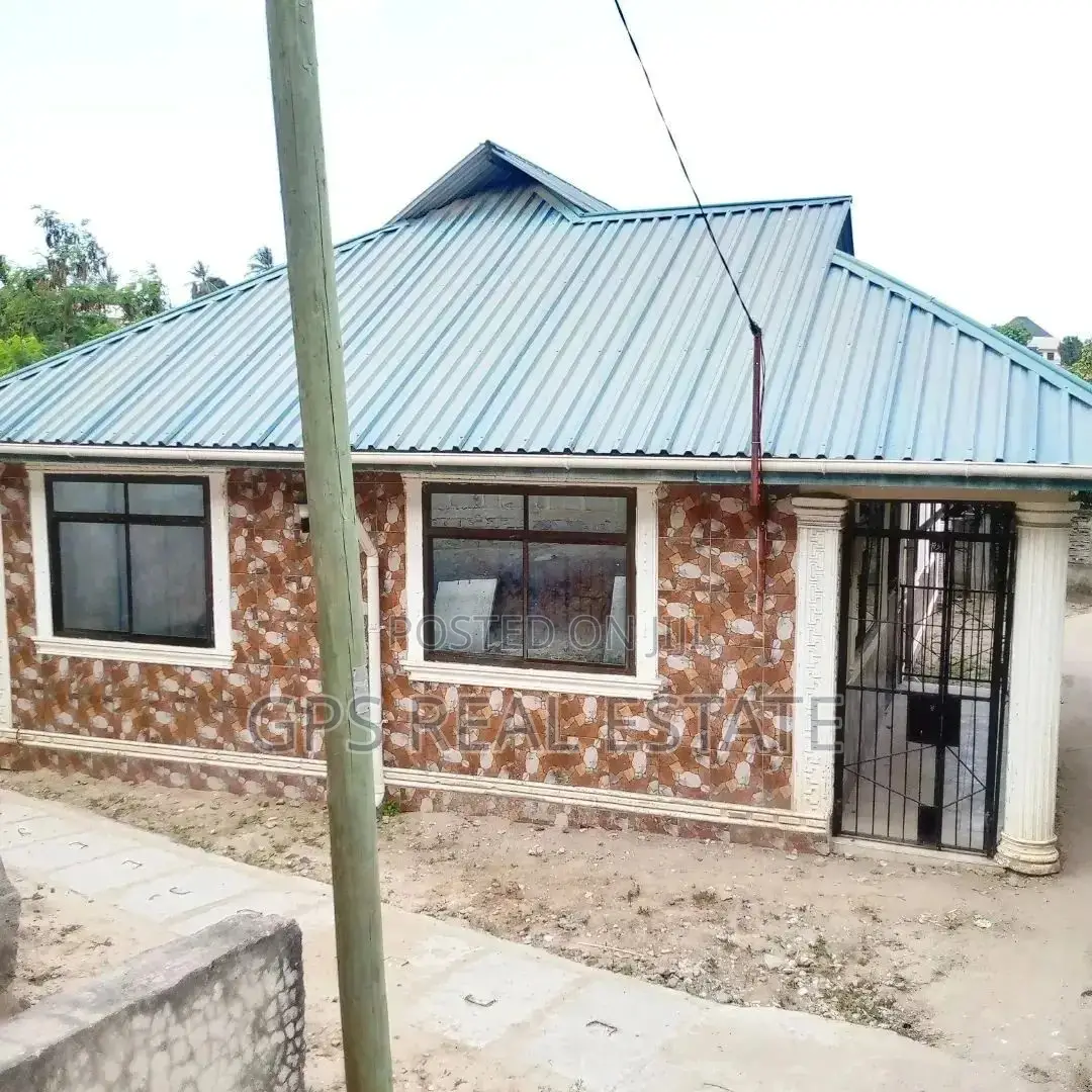 3bdrm House in Kinyerez Songas, Ilala for sale