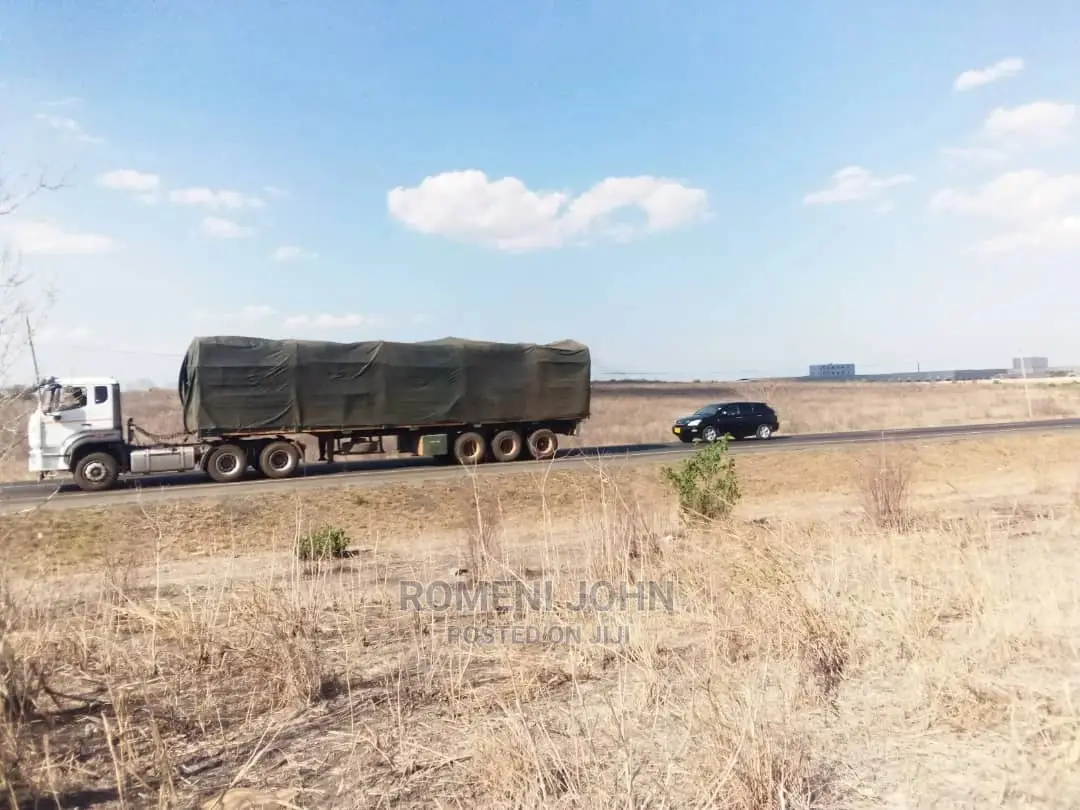 Eneo La Kibiashara Linauzwa Milioni 250 Linatazama Lami.