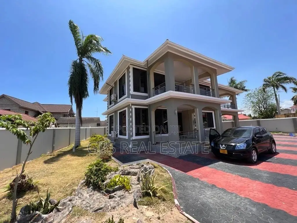 4bdrm House in Tegeta Block E, Kinondoni for Sale