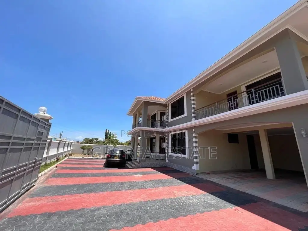 4bdrm House in Tegeta Block E, Kinondoni for Sale