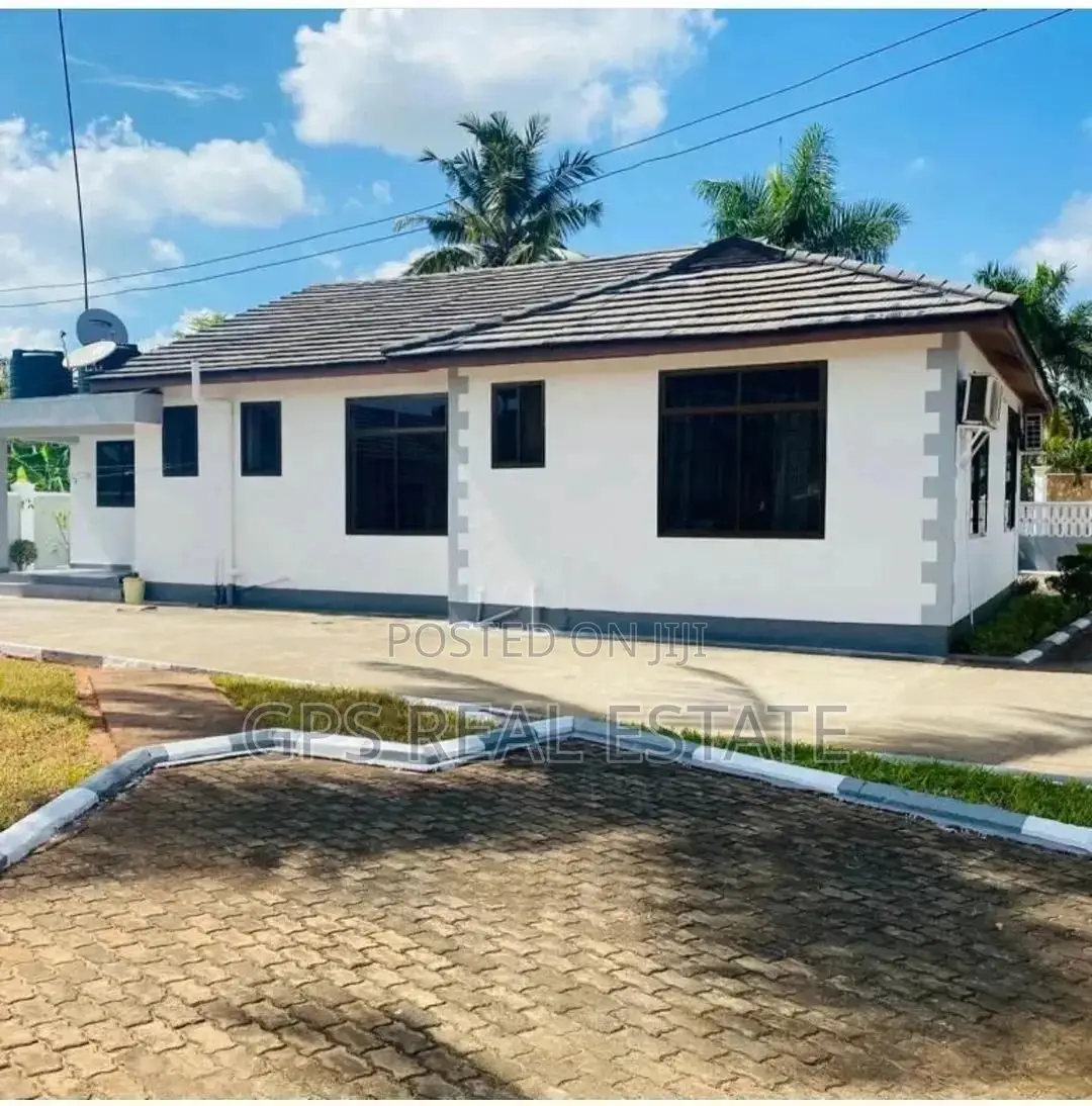 4bdrm House in Bahari Beach, Ilala for Sale