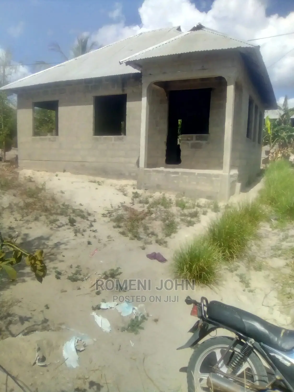 Furnished 6bdrm Townhouse/Terrace in Tanzania Daressalaam for Sale