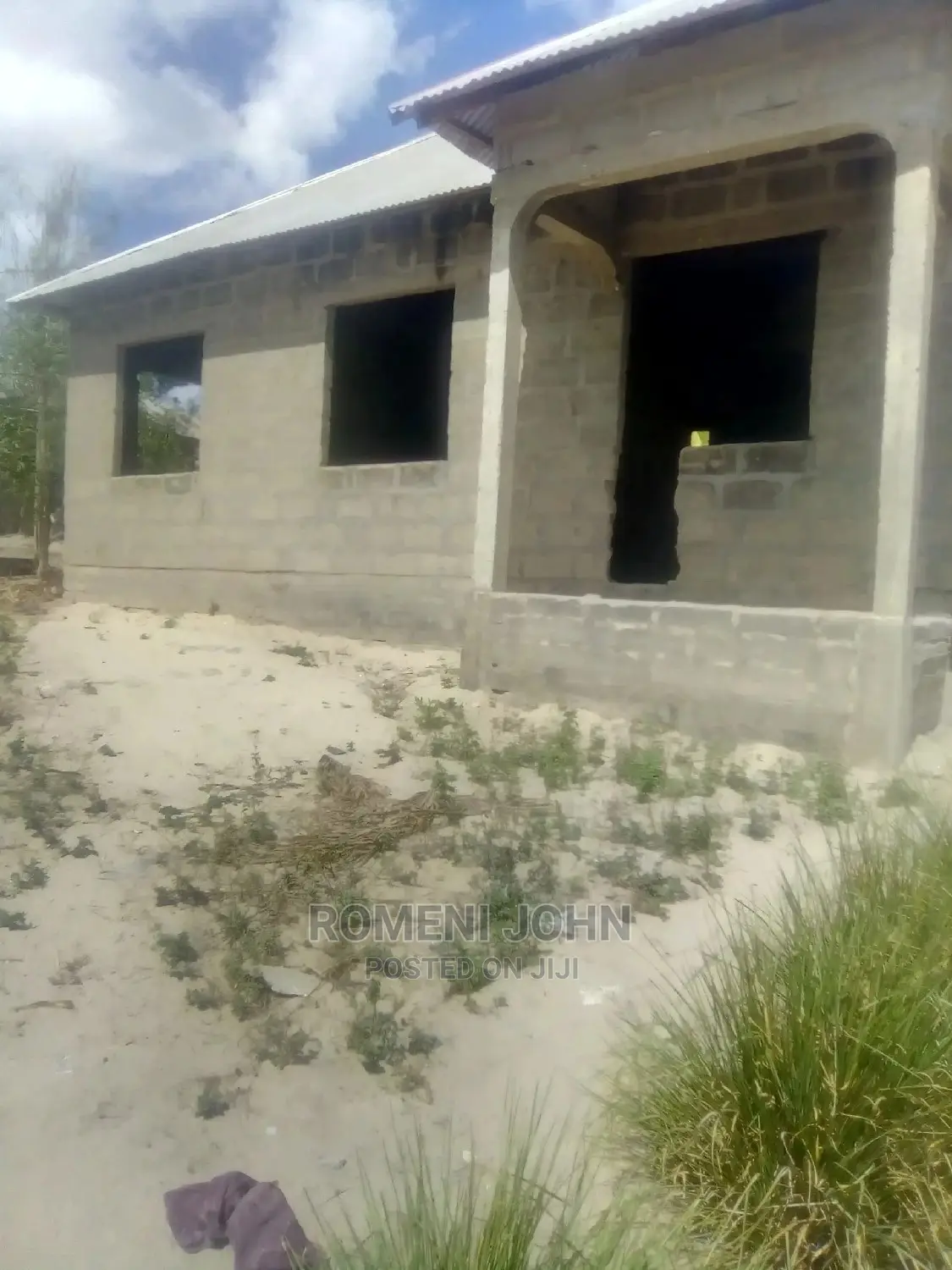 Furnished 6bdrm Townhouse/Terrace in Tanzania Daressalaam for Sale