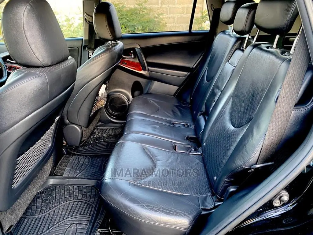 Toyota Vanguard 2010 Black