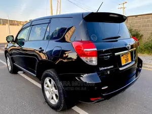 Toyota Vanguard 2010 Black