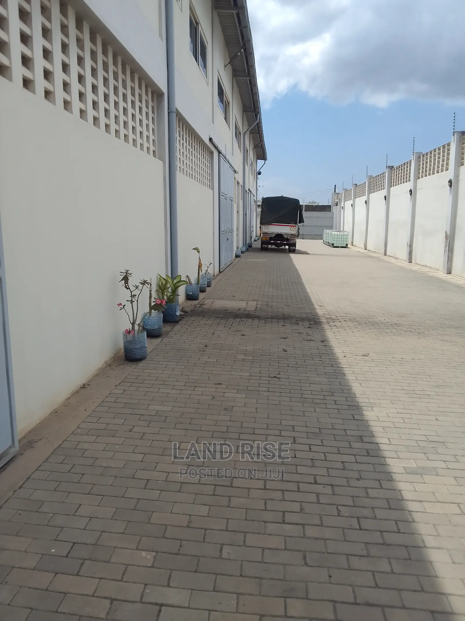 Warehouses / Godown