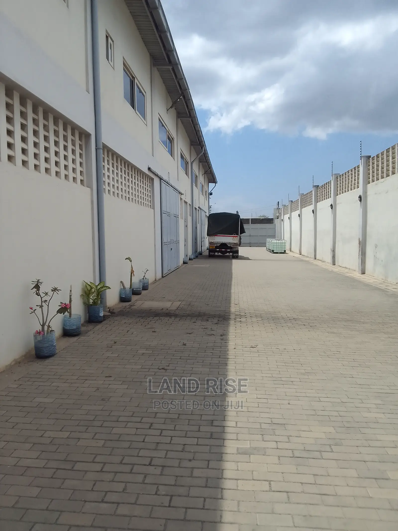 Warehouses / Godown
