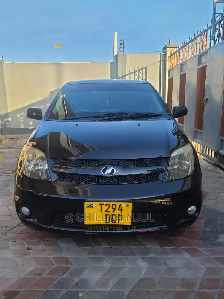 Toyota IST 2006 Black