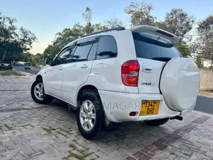 Toyota RAV4 2004 White