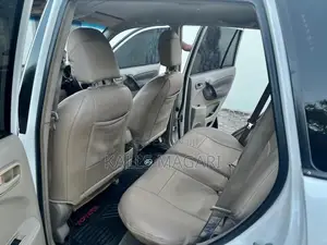 Toyota RAV4 2004 White
