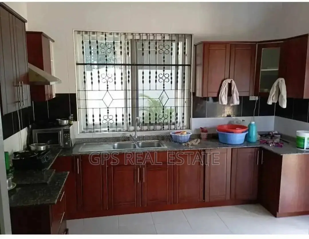 5bdrm House in Salasala, Kinondoni for Rent
