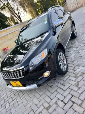 Toyota Vanguard 2012 Black