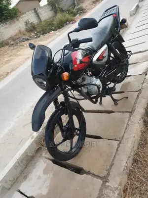 Bajaj Boxer 125 2021 Red