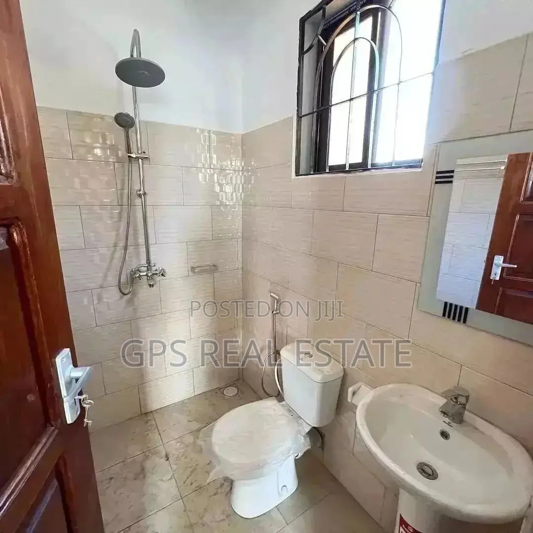 4bdrm House in Bunju B, Kinondoni for Sale