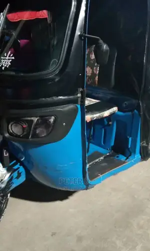 TVS Apache 180 RTR 2021 Blue