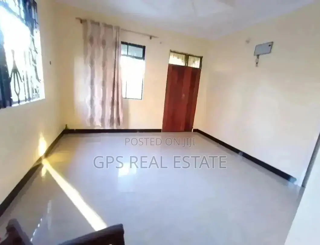 3bdrm House in Kibanda Cha Mkaa, Kinondoni for Sale