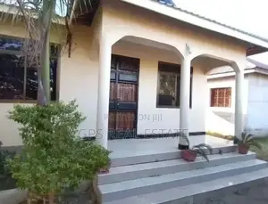 3bdrm House in Kibanda Cha Mkaa, Kinondoni for Sale