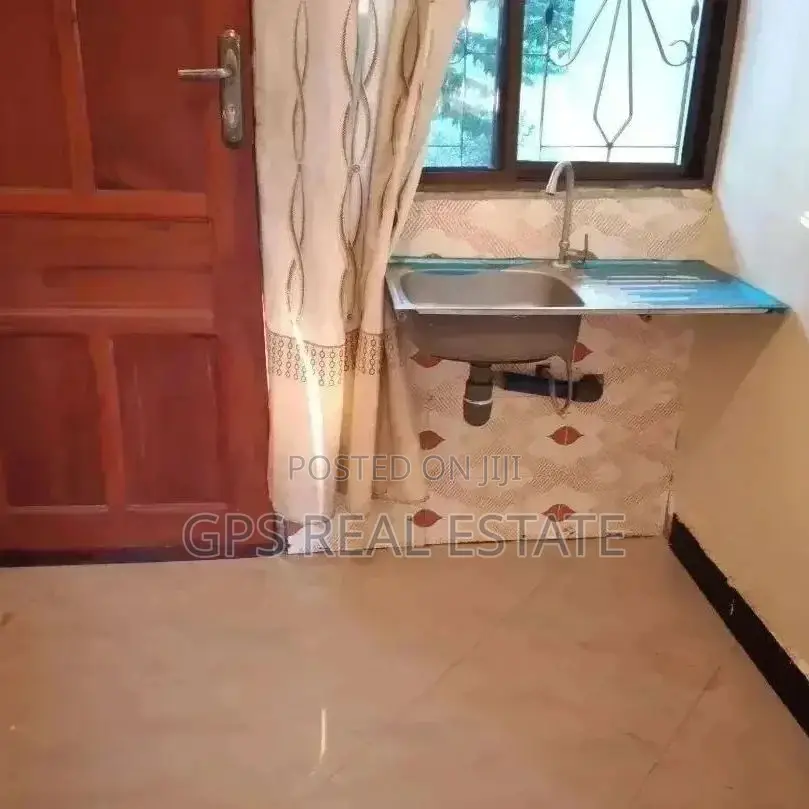 3bdrm House in Kibanda Cha Mkaa, Kinondoni for Sale