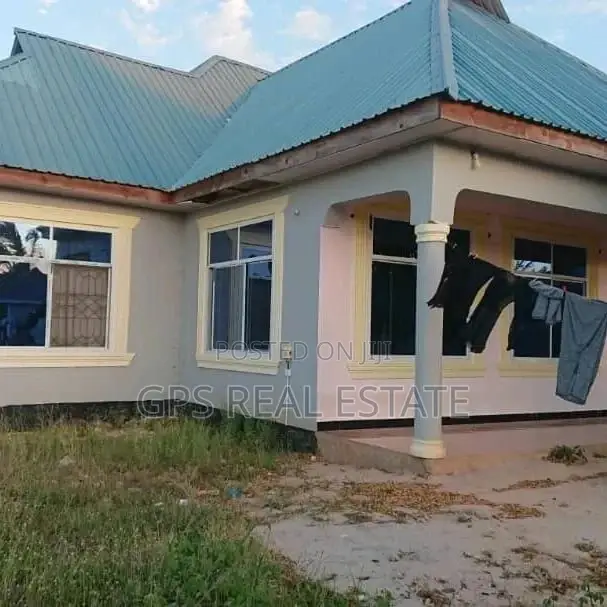 4bdrm House in Kibugumo, Kigamboni for Sale