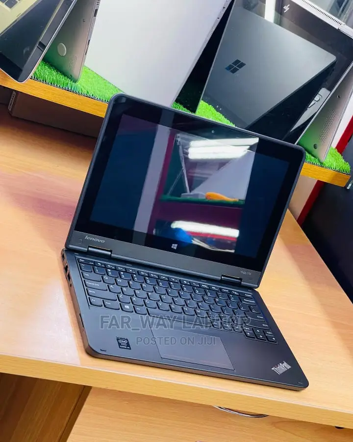 Laptop Lenovo Yoga 11e 4GB Intel Pentium HDD 500GB