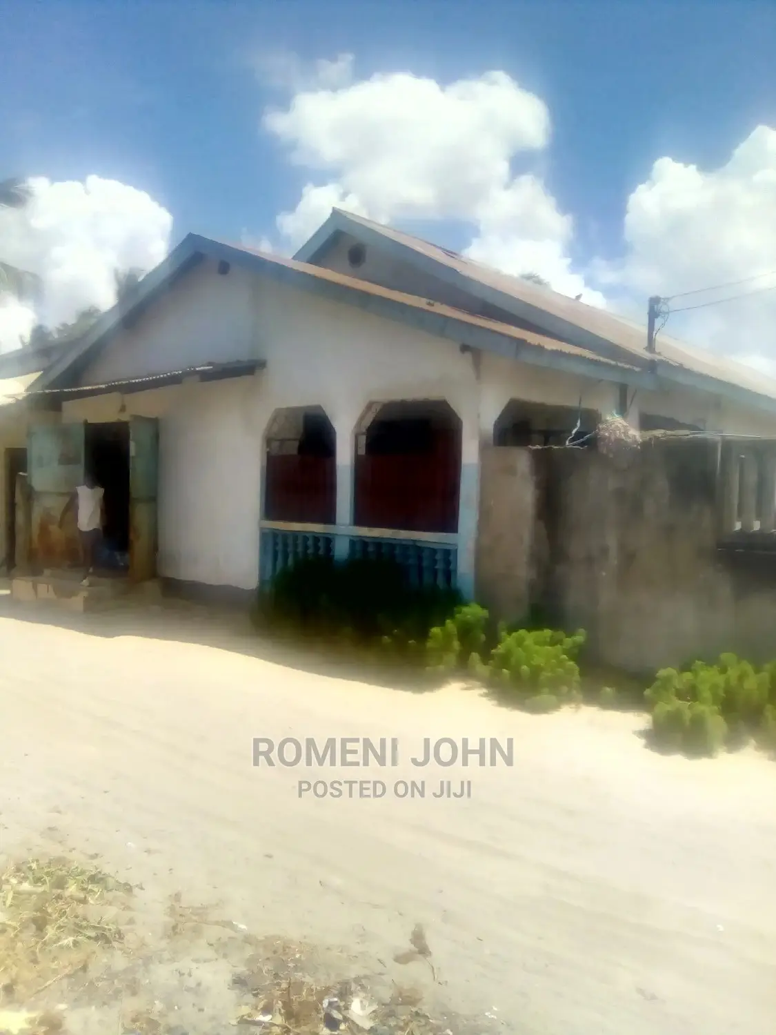 Furnished 10bdrm Townhouse/Terrace in Tanzania Daressalaam for Sale