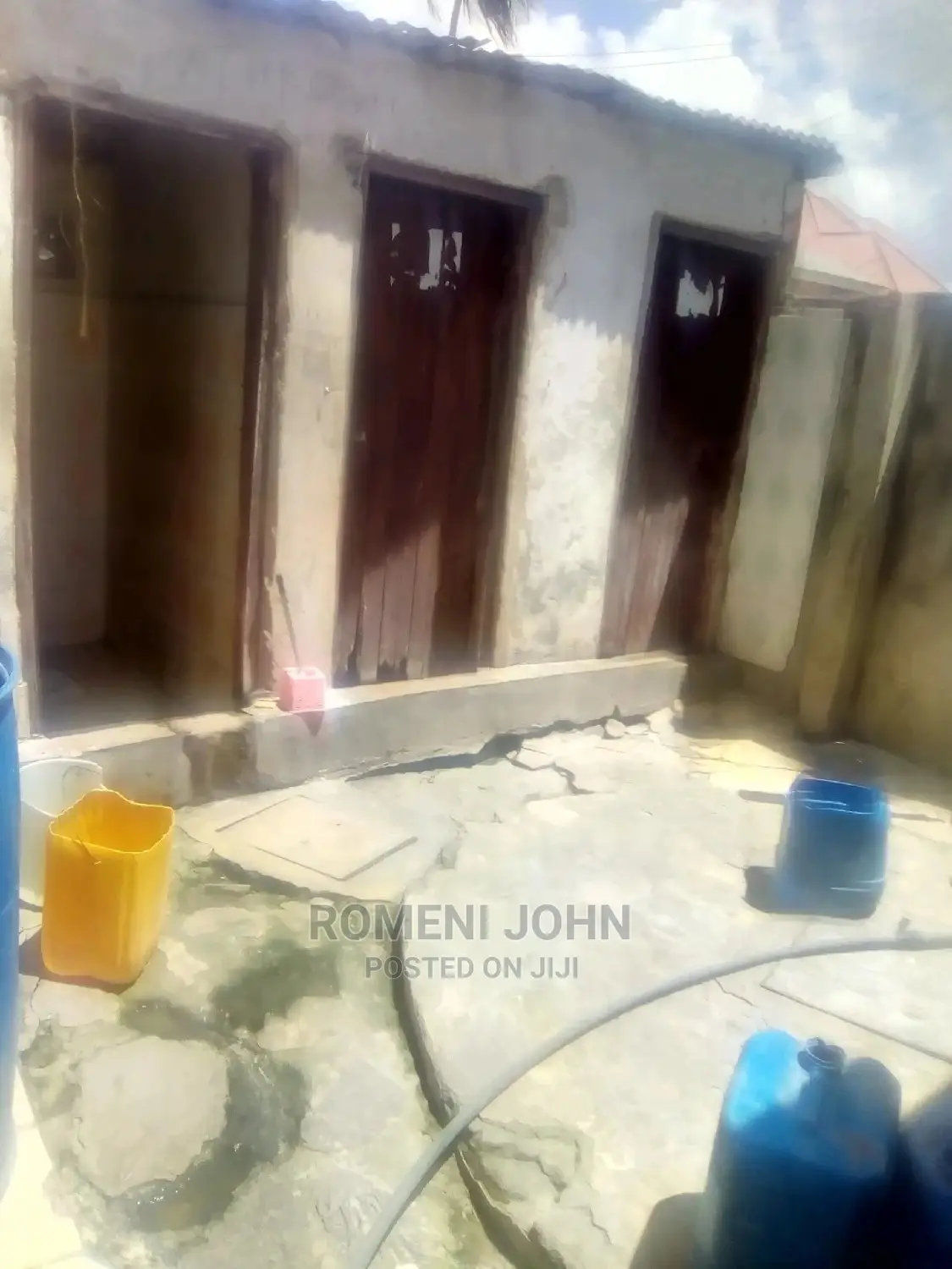 Furnished 10bdrm Townhouse/Terrace in Tanzania Daressalaam for Sale