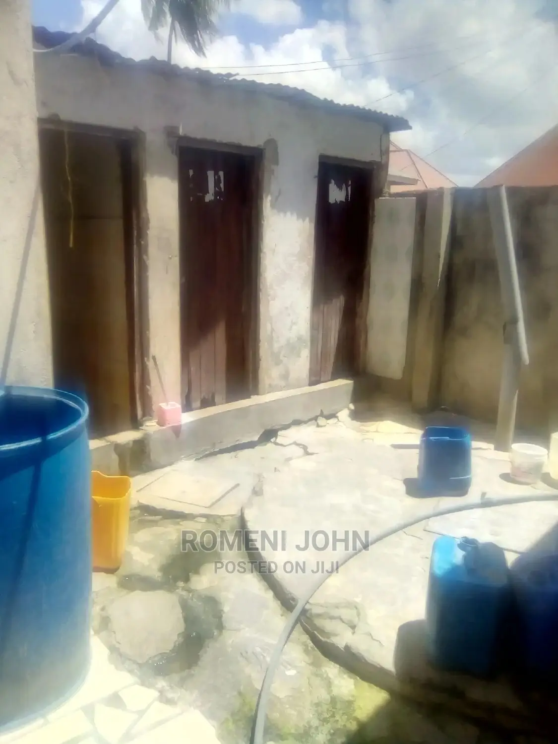 Furnished 10bdrm Townhouse/Terrace in Tanzania Daressalaam for Sale