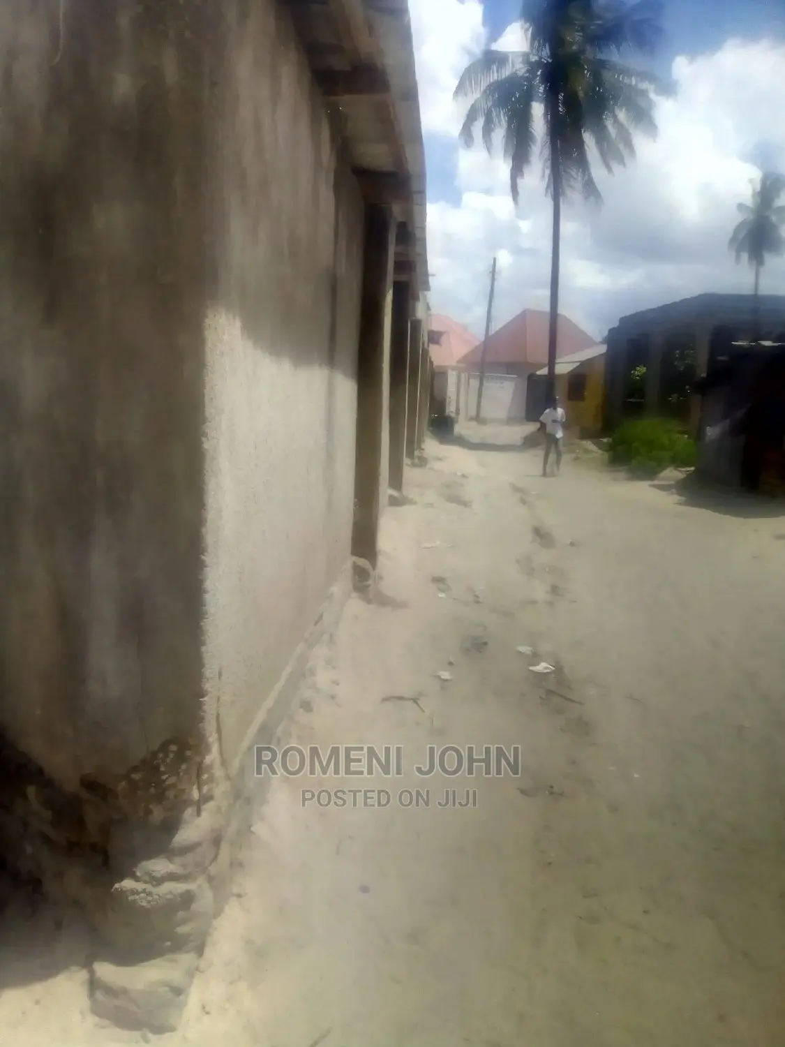Furnished 10bdrm Townhouse/Terrace in Tanzania Daressalaam for Sale