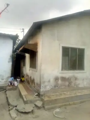 Furnished 6bdrm Townhouse/Terrace in Tanzania Daressalaam for Sale