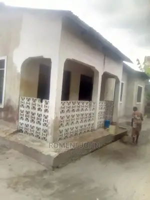 Furnished 6bdrm Townhouse/Terrace in Tanzania Daressalaam for Sale
