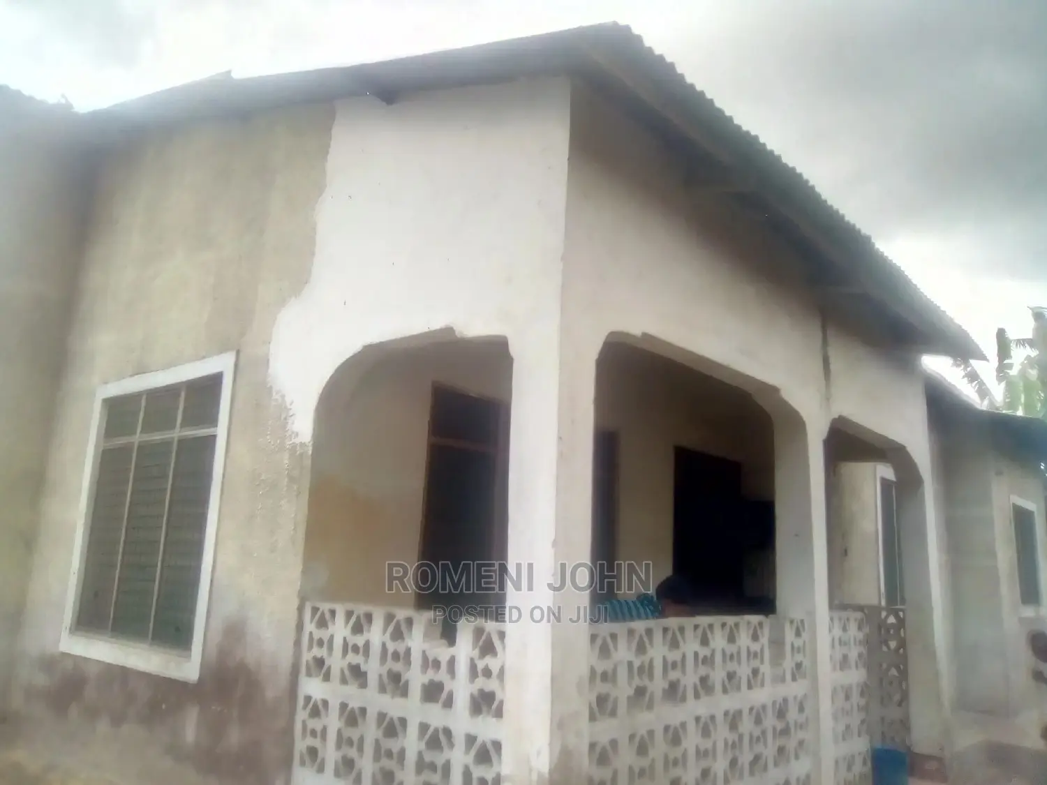 Furnished 6bdrm Townhouse/Terrace in Tanzania Daressalaam for Sale