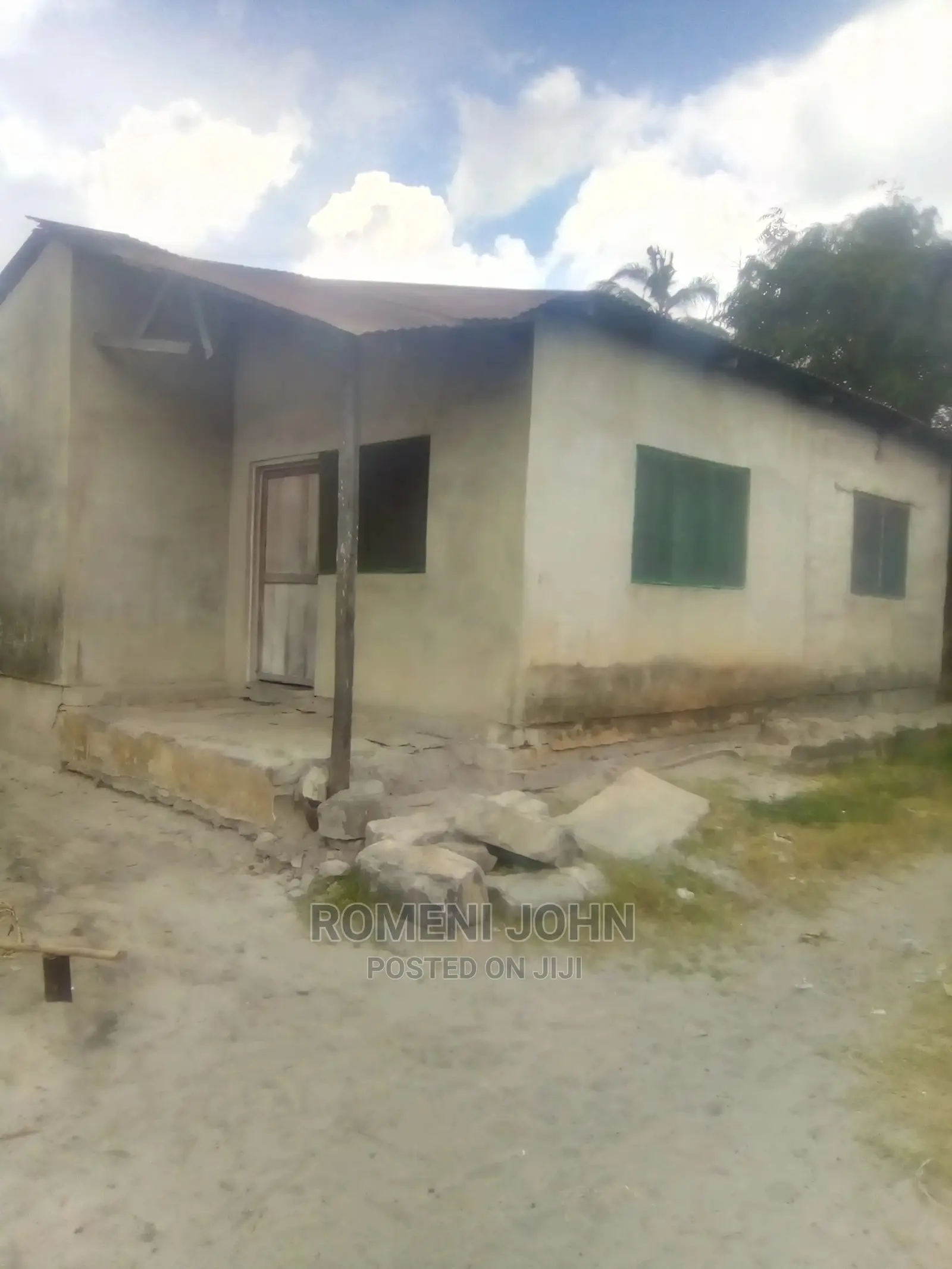 5bdrm Townhouse/Terrace in Tanzania Daressalaam for Sale