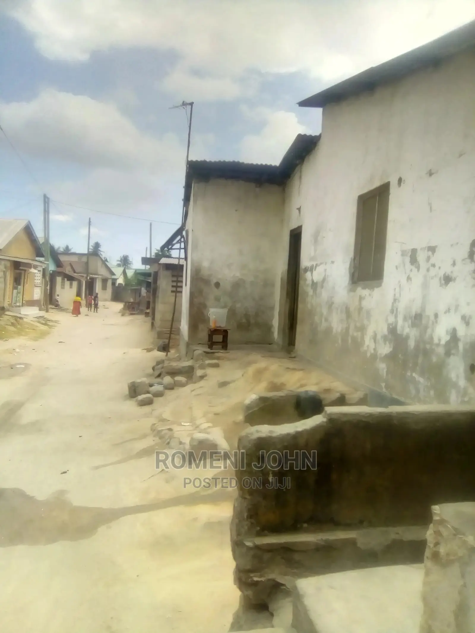 8bdrm Townhouse/Terrace in Tanzania Daressalaam for Sale