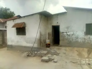 8bdrm Townhouse/Terrace in Tanzania Daressalaam for Sale