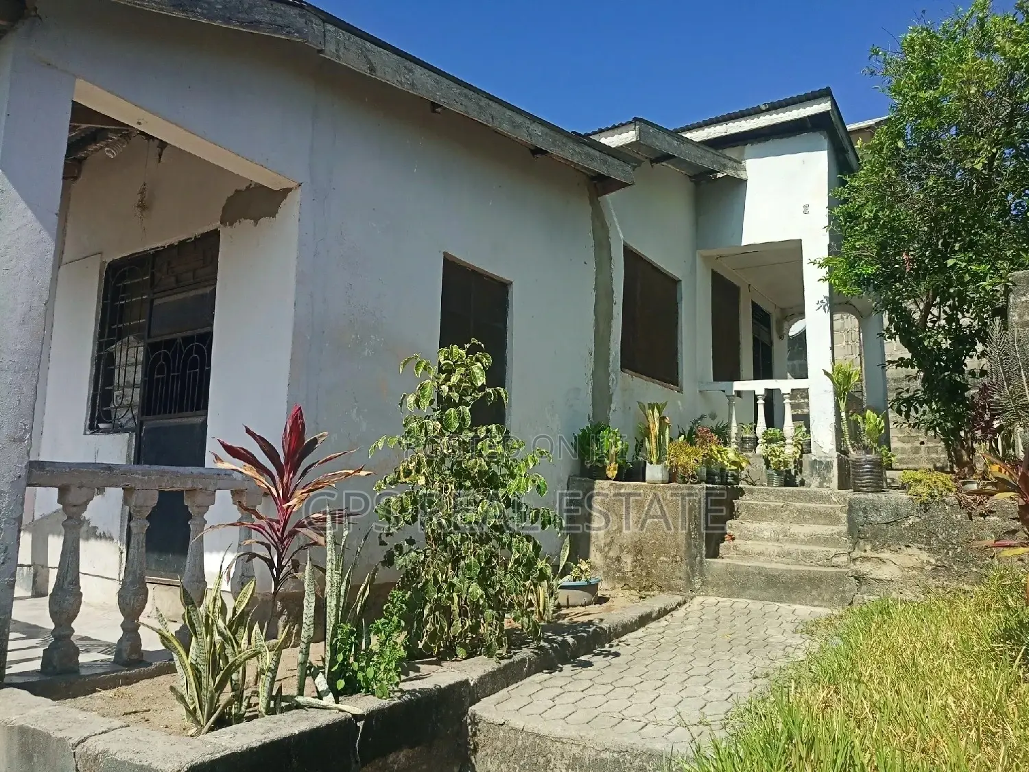 10bdrm House in Kimara, Kinondoni for Sale