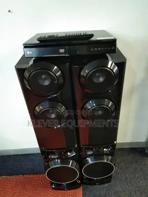LG Home Theater 1250watts Lhd687