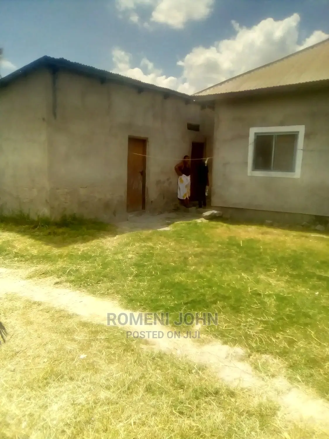 Furnished 8bdrm Townhouse/Terrace in Tanzania Daressalaam for Sale