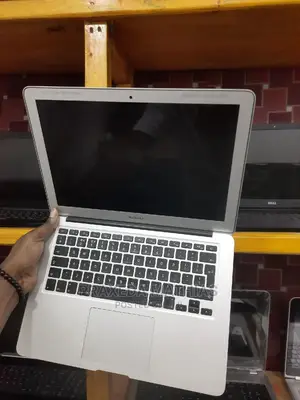 Laptop Apple MacBook Air 2017 8GB Intel Core I7 SSD 128GB
