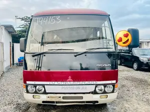 Mitsubishi Fuso Rosa 2000
