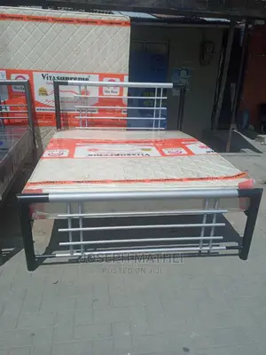 Vitanda Vizuri Vya Chuma