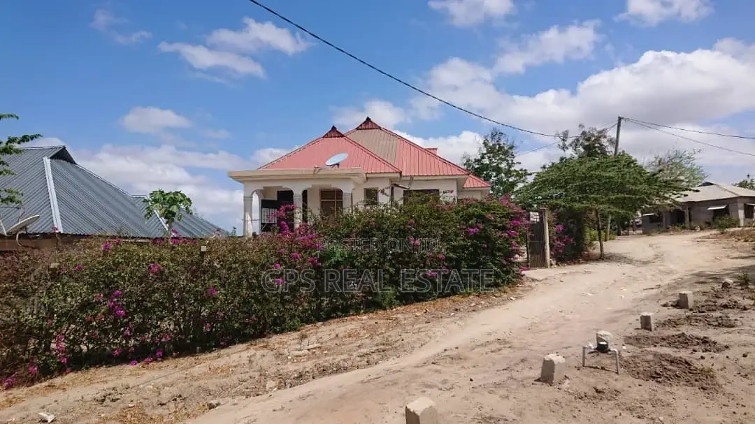 3bdrm House in Kibamba Kwa Mangi, Kinondoni for Sale